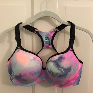 NEVER WORN Victoria’s Secret PINK Ultimate Push Up